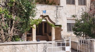 شقة في (الجاردنز) للبيع